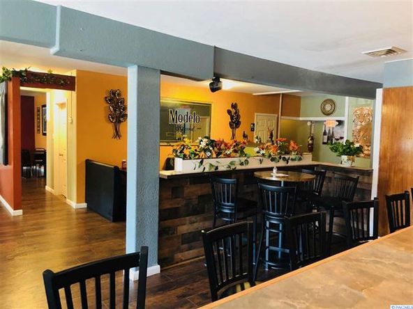 116 Division St, Grandview, WA 98930
